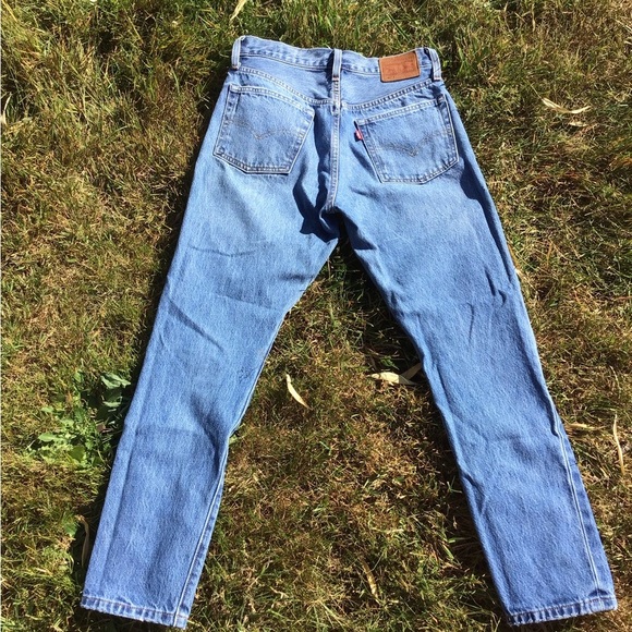 Levi’s Women’s 501 S Skinny Selvedge White Oak Cone Denim Distressed Jeans 27x28 - Picture 7 of 10